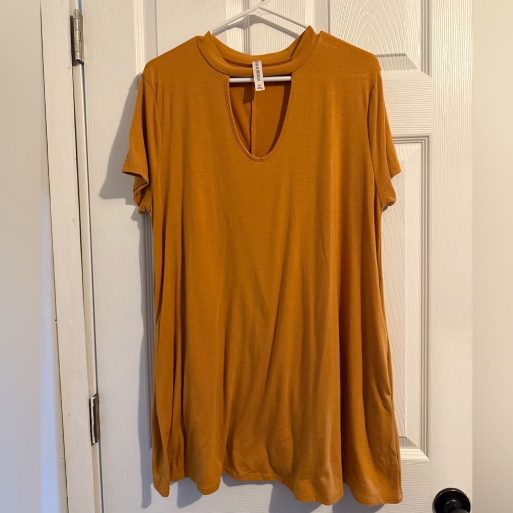 Zenana Outfitters Mustard Short Sleeve Top